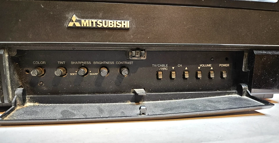 Mitsubishi CRT Gaming TV Vintage 13" Tested Working - Image 3 of 4