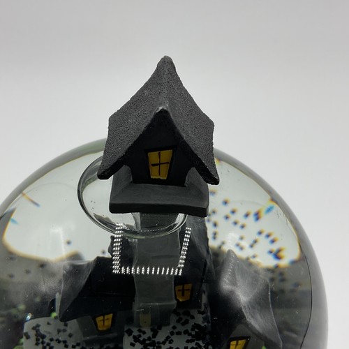 Halloween Mappamondo Acqua Scheletro Cimitero Pietra Tombale Casa Infestata Globo Neve - Foto 4 di 8
