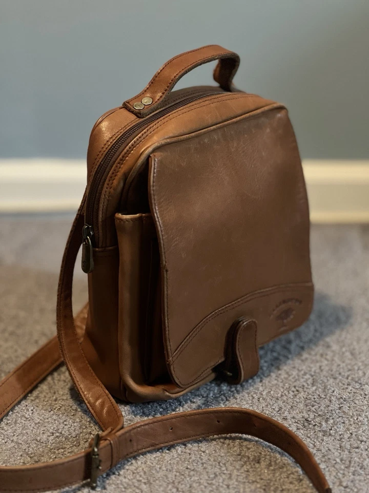 Ellington Vintage Leather Crossbody Bag Tan Sturdy  - Imagem 2 de 4