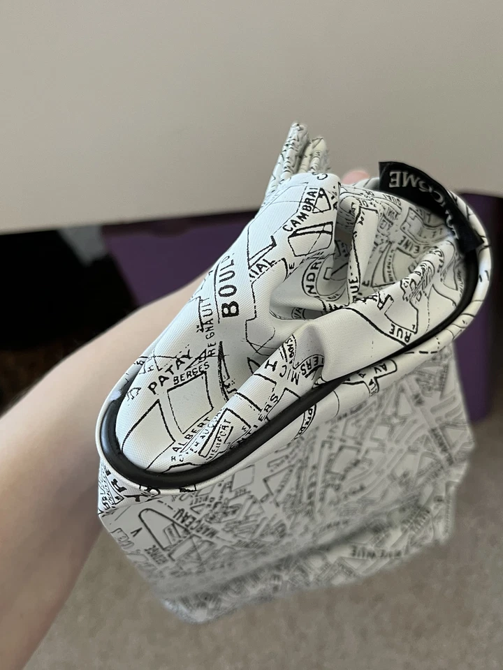 Bolso de Maquillaje Lancôme Vintage Años 90, Mapa Blanco y Negro de las Calles de París Foto 2 de 4