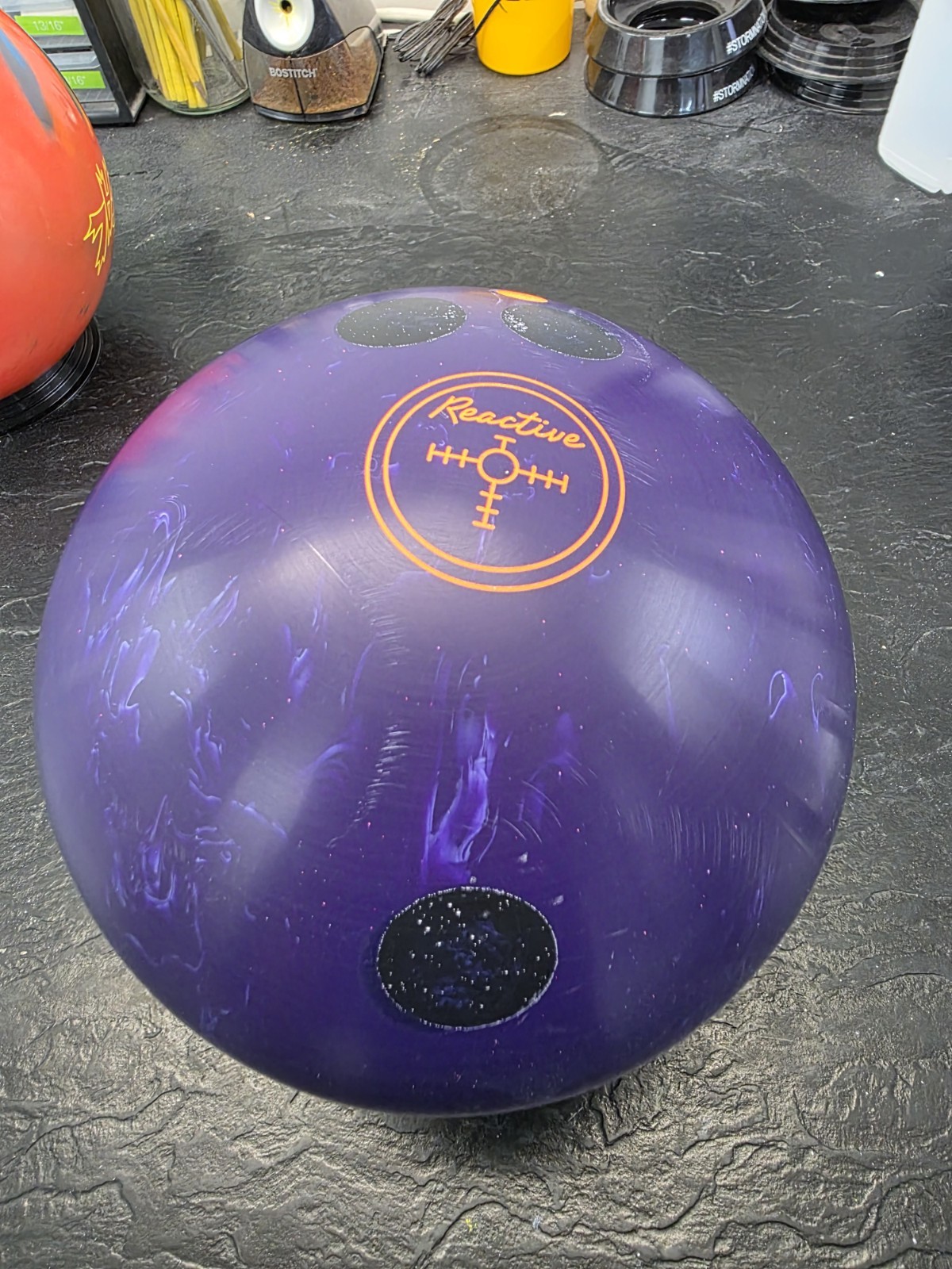 Hammer - Purple Hammer Reactive Bowling Ball 15LB Used - Plu