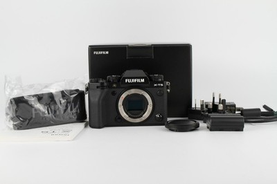 [Top Mint] FUJIFILM X-T5 40.2MP  Digital SLR Black (shutter count 3159) #826A