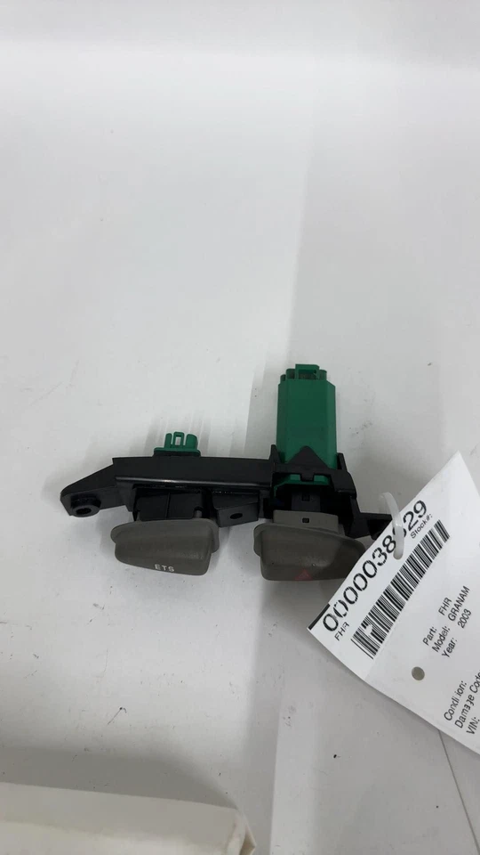 Pontiac Grand AM 2003 relé intermitente/peligro e interruptor ETS Foto 4 de 4