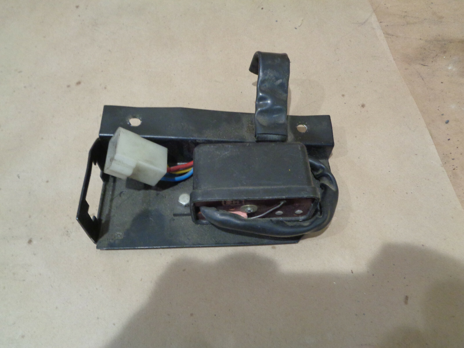 Ferrari 208,308 - Windshield Wiper Intermitter Switch Module  P/N 40284309