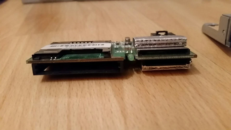 Interner Card Reader+ Einbaurahmen, Smart Media, MMC/SD, MS/MS Pro, CompactFlash - Bild 3 von 4