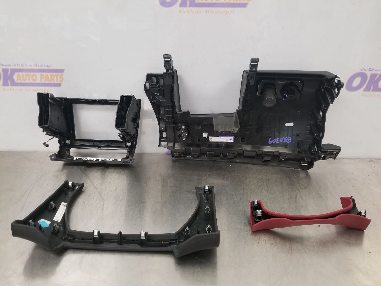 Maserati Levante Dash trim bezel