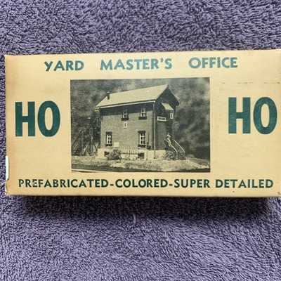 RARE Vintage MODELTON MFG   HO Scale   Yard Master's Office - COLORED - Kit 5