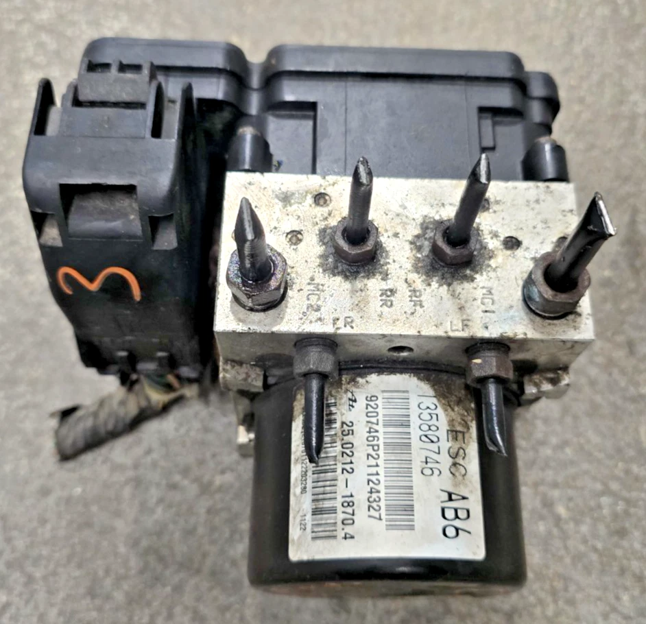 2010-2012 Chevrolet Colorado GMC Canyon ABS Anti Lock Brake Assembly 13580746 - Image 2 of 4