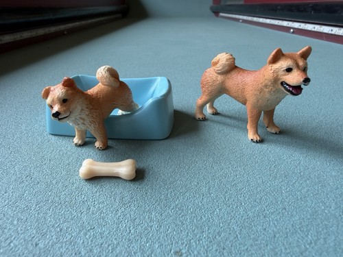 Schleich Shiba Inu Adult Dog + Puppy Figure W/ Bed + Bone Pet Figurine Toy