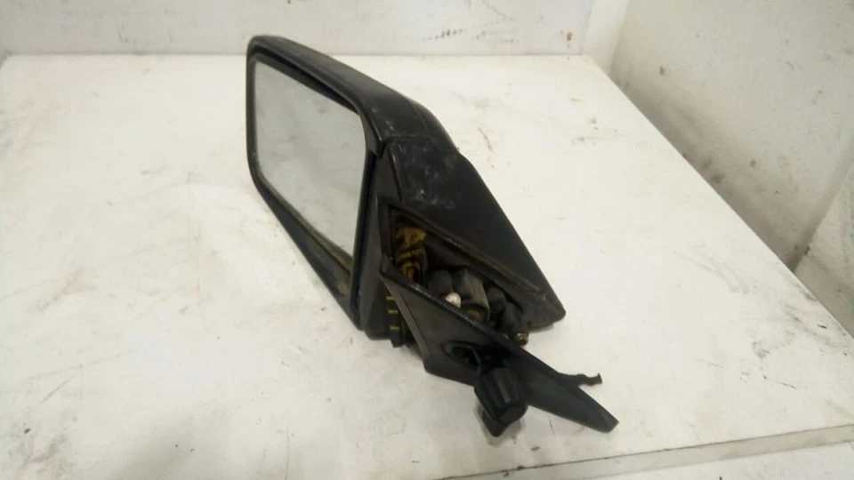 Driver Left Side View Mirror Lever Fits 85-87 PRELUDE 14584490 - Image 3 of 4