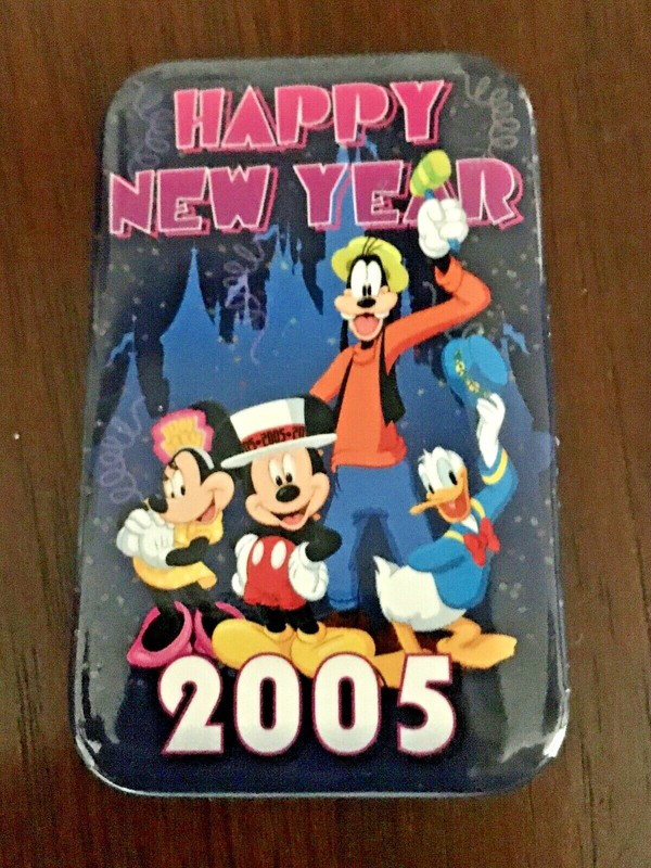 Disneyland Happy New Year 2005 Cast Member Pin Button DLR DCA