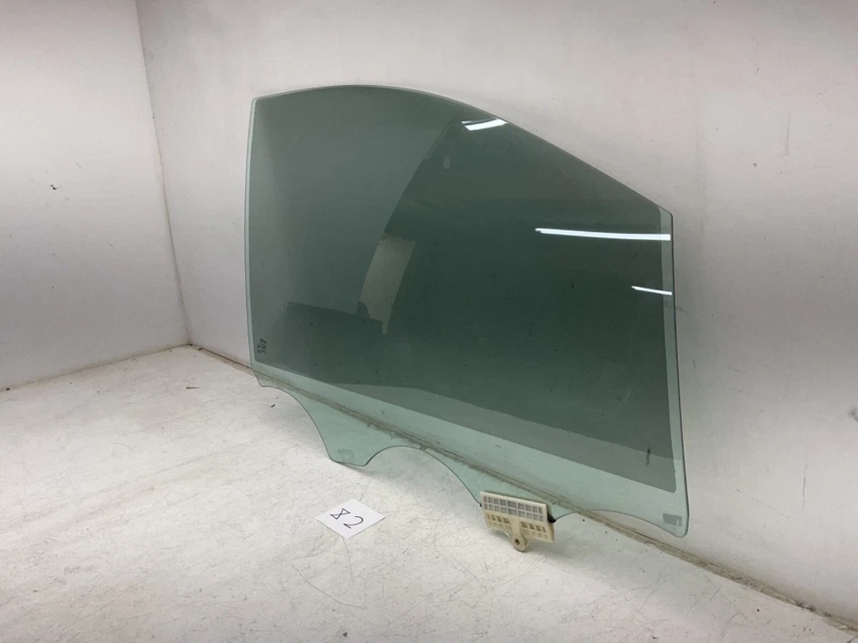 2015 2016 2017 2018-2021 KIA SEDONA FRONT PASSENGER SIDE DOOR WINDOW GLASS OEM Foto 3 de 4
