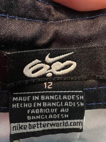 Nike 6.0 Boys Cargo Board Shorts - Size 12 - Picture 4 of 8