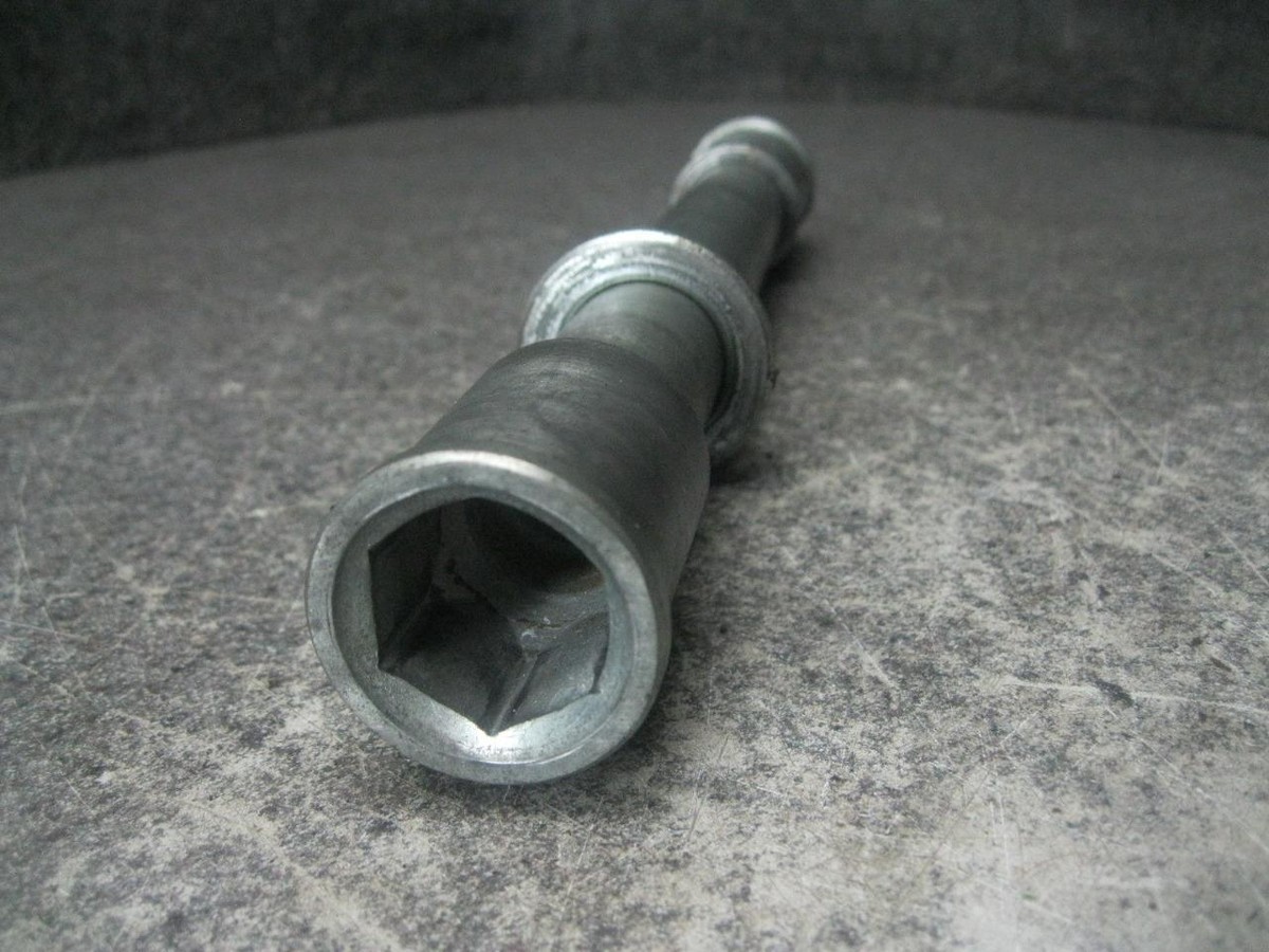 98 Kawasaki Ninja ZX7R ZX-7R Front Axle 107L | eBay