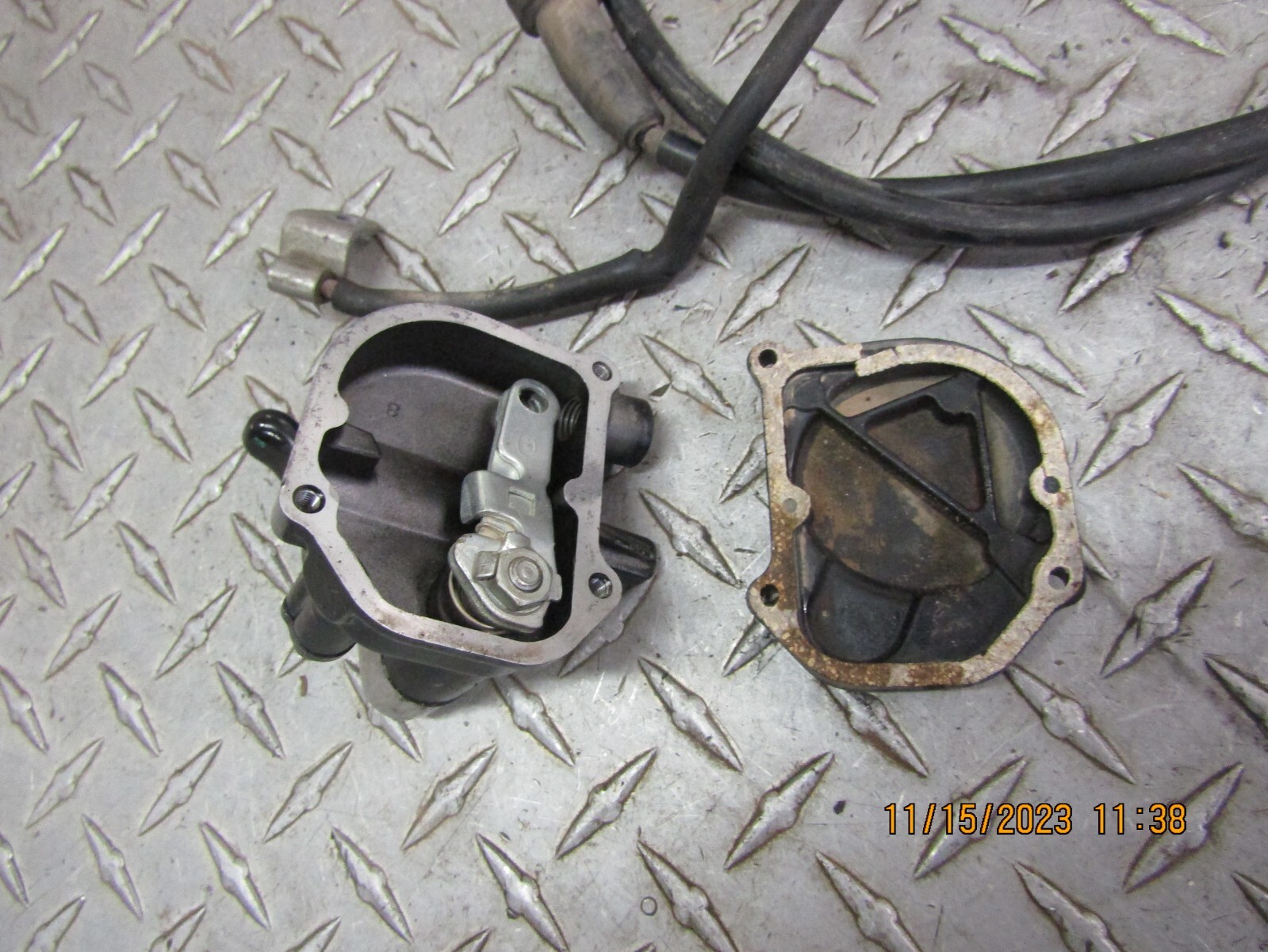 Honda Recon 250 TRX250TM Throttle and Cable with Carburetor Top 834 eBay