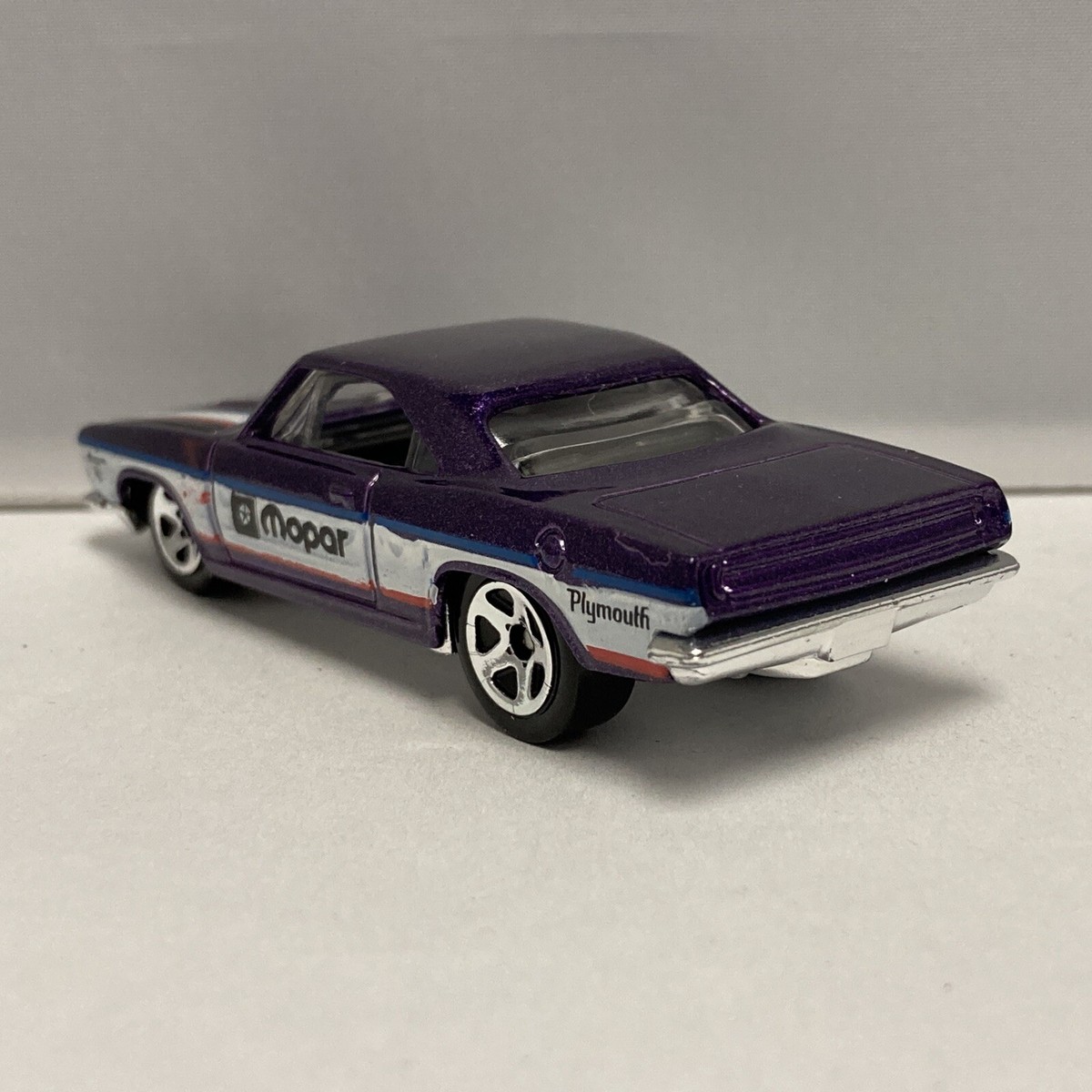 1968 68 Plymouth Barracuda Formula Collectible 1/64 Scale Diecast