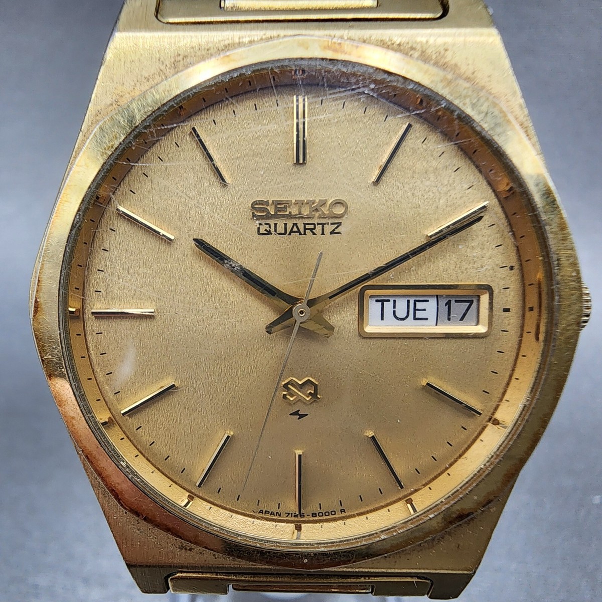 Seiko SQ Watch Men 36mm Gold Dial Gold Tone Daydate Round 7126