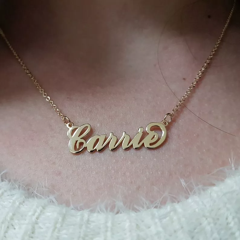 Name necklace best sale carrie