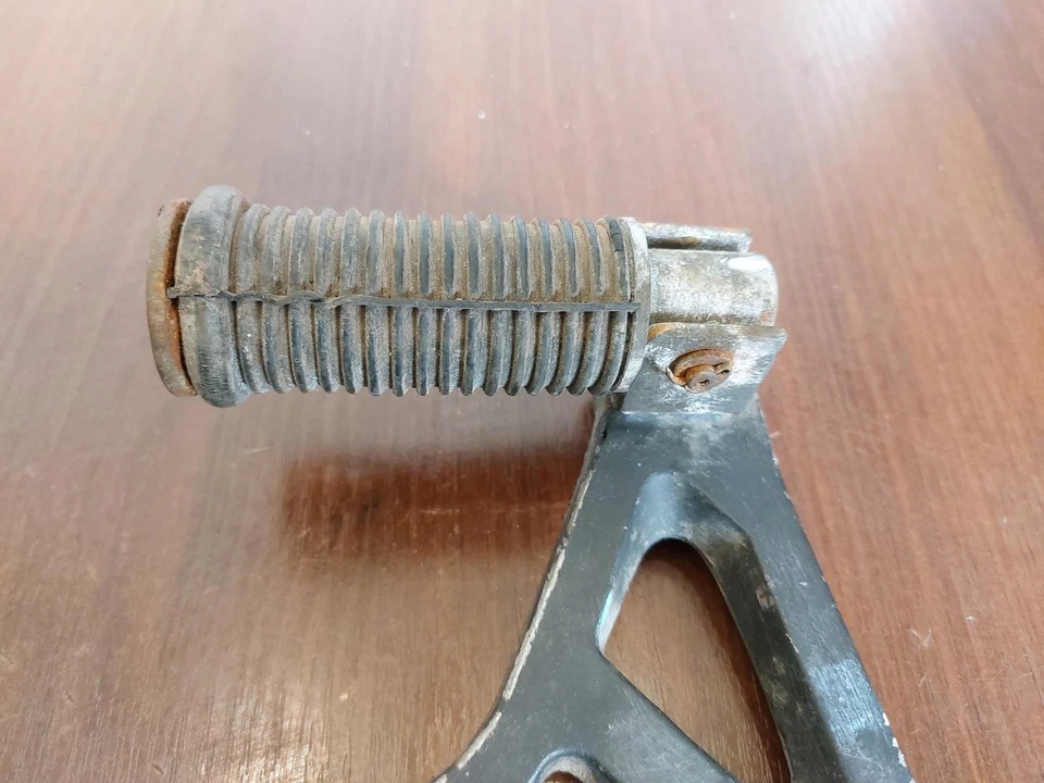 Reposapiés CAGIVA 34523645262344213 ELEFANTE 650 1 pieza Foto 4 de 4