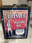 VINTAGE METAL OIL CAN DEFENDER MOTOR OIL WW2 PATRIOTIC SOLIDER PENNSYLVANIA CAN