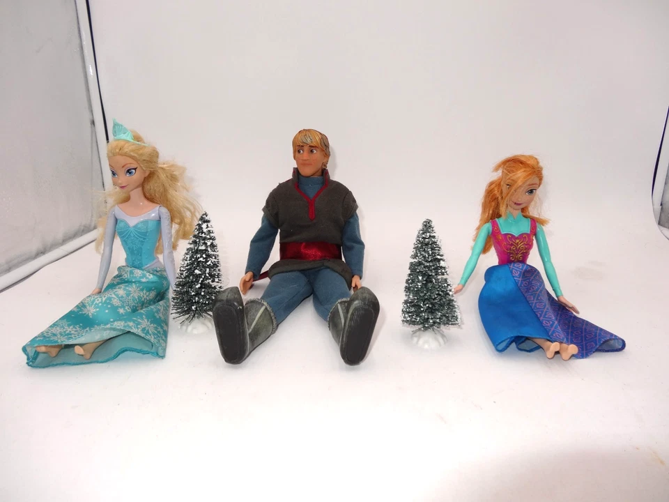 Disney Frozen Elsa Ice Castle Dollhouse furniture Dolls Sled Sven Kidkraft - Image 4 of 4
