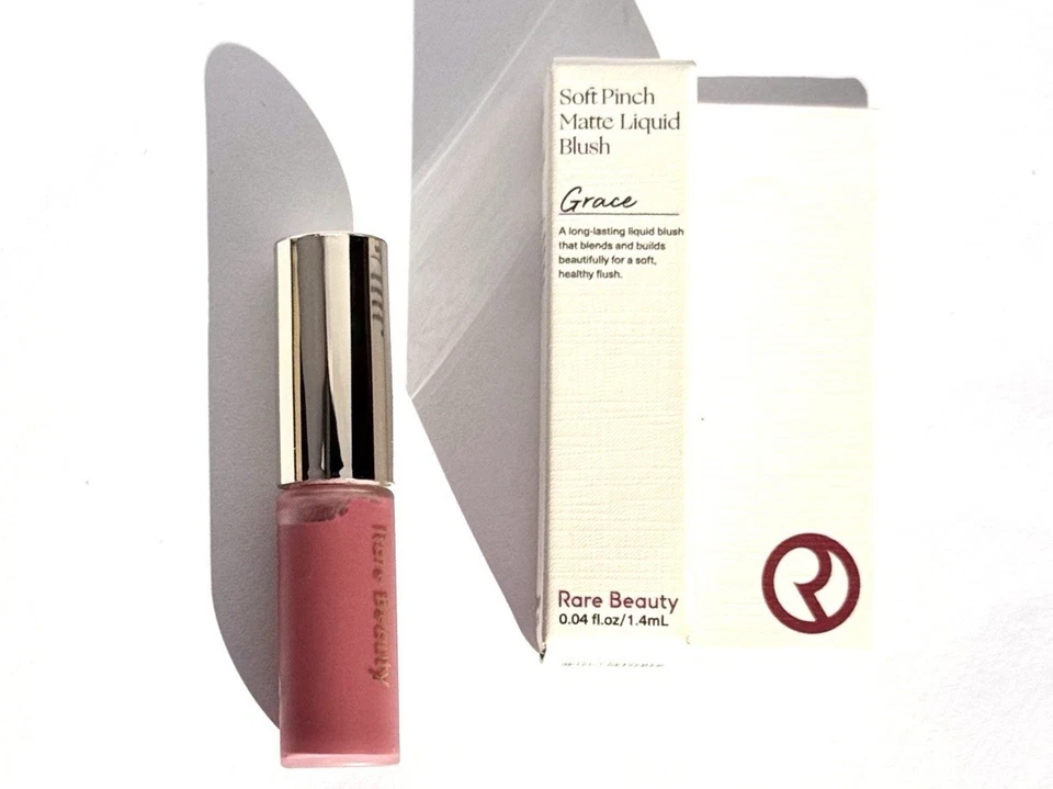 Rare Beauty Mini Soft Pinch Matte Liquid Blush Grace 1,4ml Mini - Bild 2 von 3