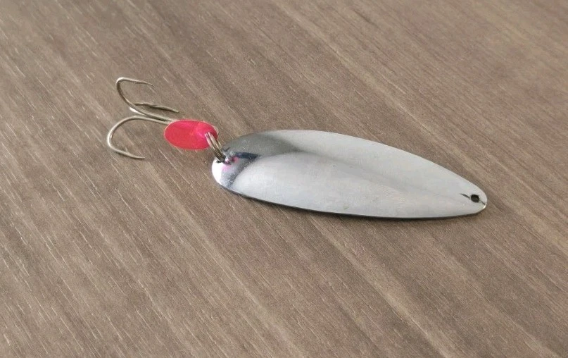 Johnson's Sprite 银勺鱼饵 2 1/2 英寸二手,状况良好 — 第 2/2 张图片