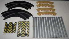 Scalextric 1/32 Shoulder Barrier Fence Jump & Curve Crossover Slot Car Track Lot