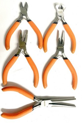 5tlg Mini Zangen Set Soft Grip im Zip Etui Nadelkombi Langnase gebogen Seitenschnitt