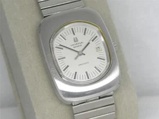 RARE VINTAGE 38MM MENS UNIVERSAL GENEVE "UNISONIC" ACCUTRON 2302 WATCH, RUNNING!