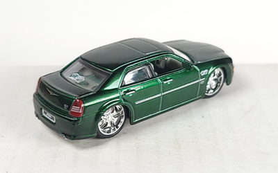 Maisto loose Playerz Chrysler 300C Hemi green | eBay