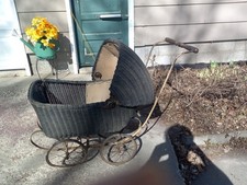 Buggy z epoki wiktoriańskiej wiklinowy