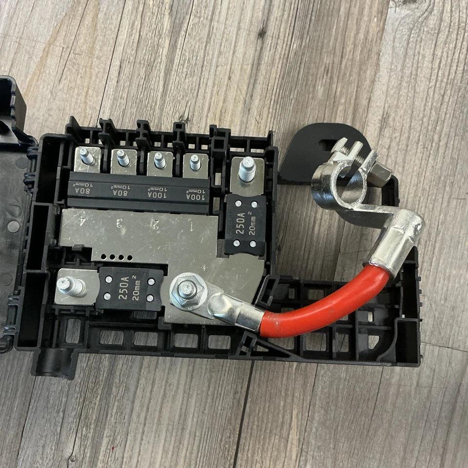 Коробка предохранителей с клеммой аккумулятора для Chevrolet Cruze 2011-2016 1,4 л 1,8 л 96889385 - Изображение 4 из 4