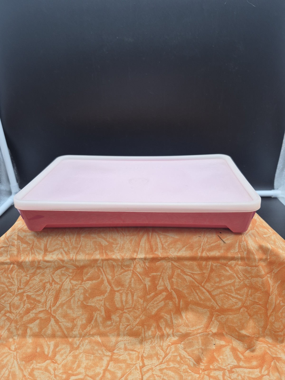 Tupperware Deli Meat Bacon Hot Dog Keeper Container Pink 10"x 6.25"