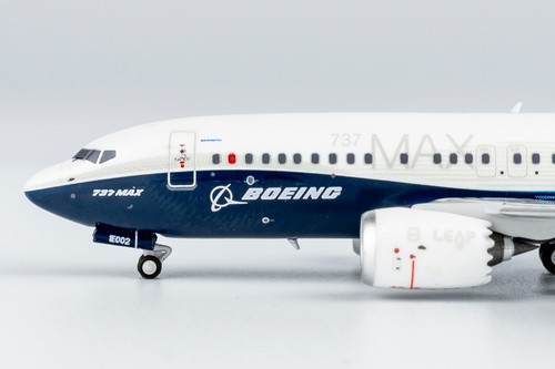 1:400 NG Models NG87005 Boeing B737 Max 7 N7202U Flugzeugmodell + Gratis Traktor - Bild 4 von 10