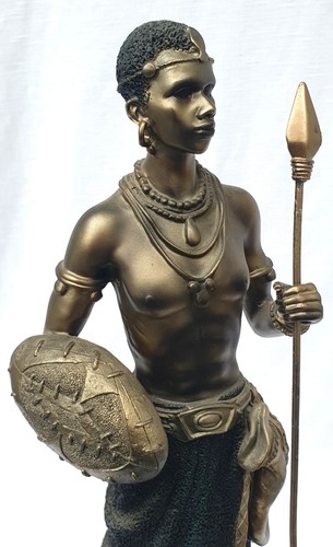 Statuetta decorativa vintage Krieger guerriero tribale Sudafrica H 51 cm, pietra sintetica bronzata - Foto 4 di 5