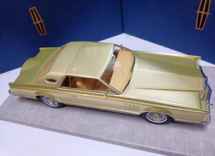 1/18リンカーン AMC Lincoln Continental Mark V AMC 1/18 Resin car model Lincoln Continental Mark V Limited