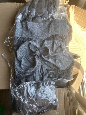 Whole Sale Lot  40 Clothing Items Resale  - Women(leggings Short)