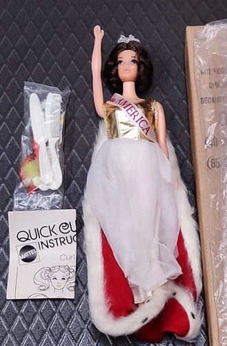 RARE Vtg 1973 BRUNETTE Quick Curl MISS AMERICA Barbie #8697 NIB Mailer w Shipper