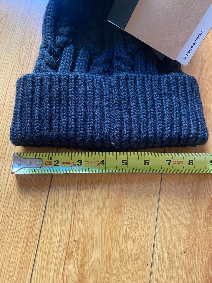 THE NORTH FACE Women's OH MEGA FUR POM BEANIE TNF Black One Size - Image 4 of 4