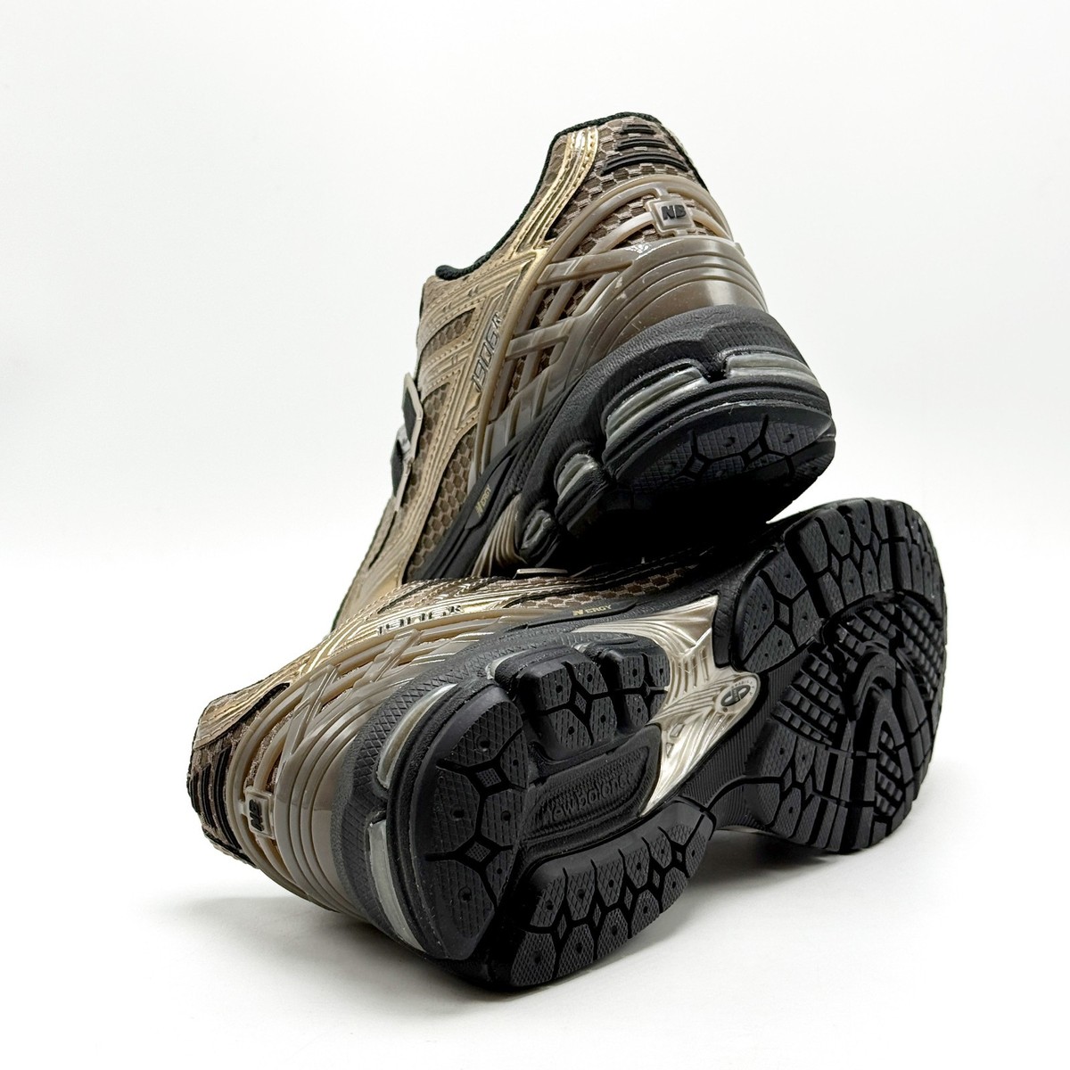 NEW* UNISEX New Balance 1906R Classics Running Shoe BRONZE 