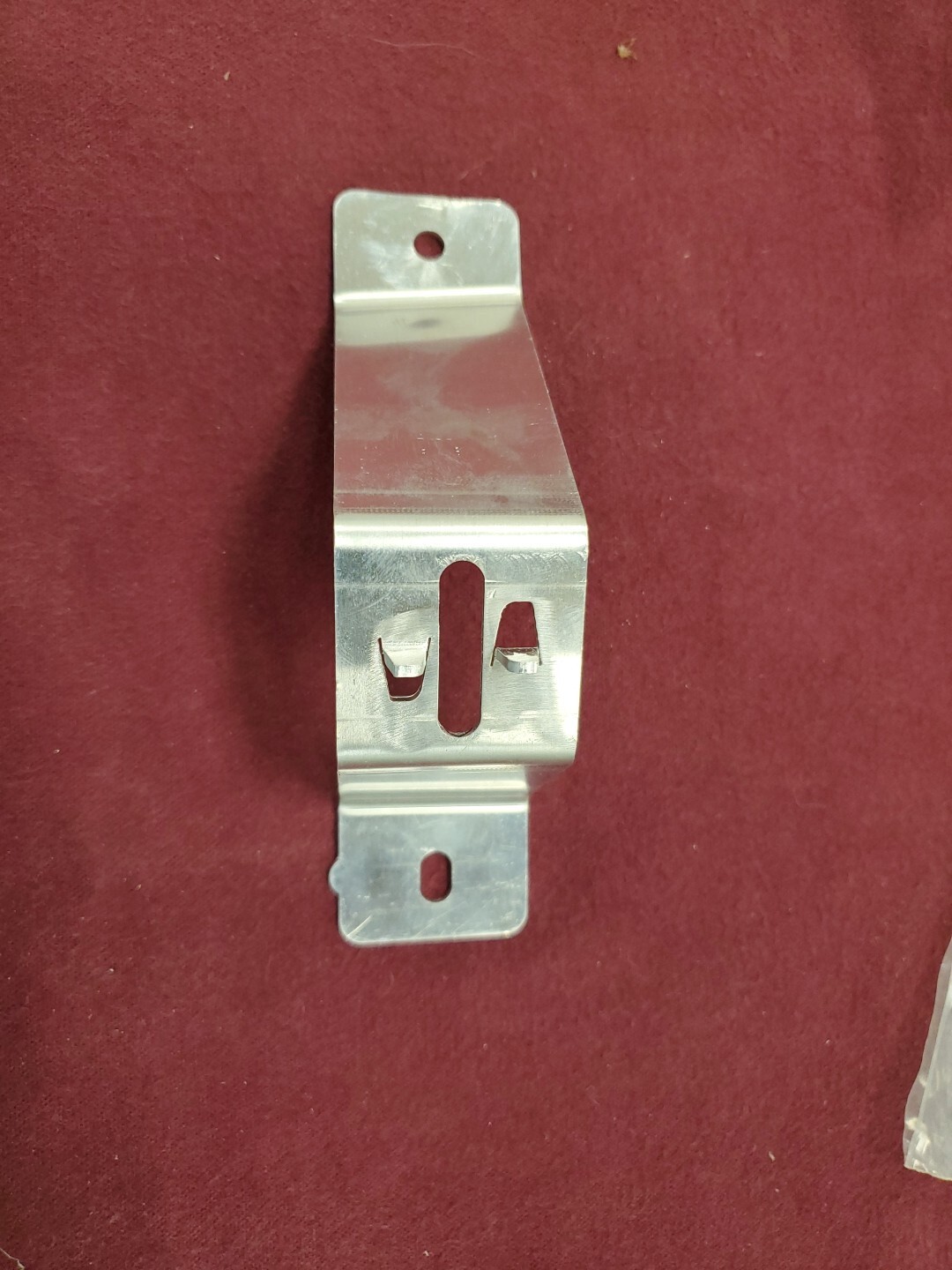 Aston Martin DB9 2013 to 2016 Lt Outer Bumper Brkt Part # DG43-17766-AC New OEM