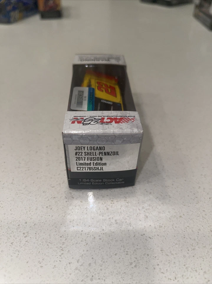 1:64 Acción 2017 #22 Shell Pennzoil Penske Ford Fusion Joey Logano Nuevo en caja Foto 3 de 3