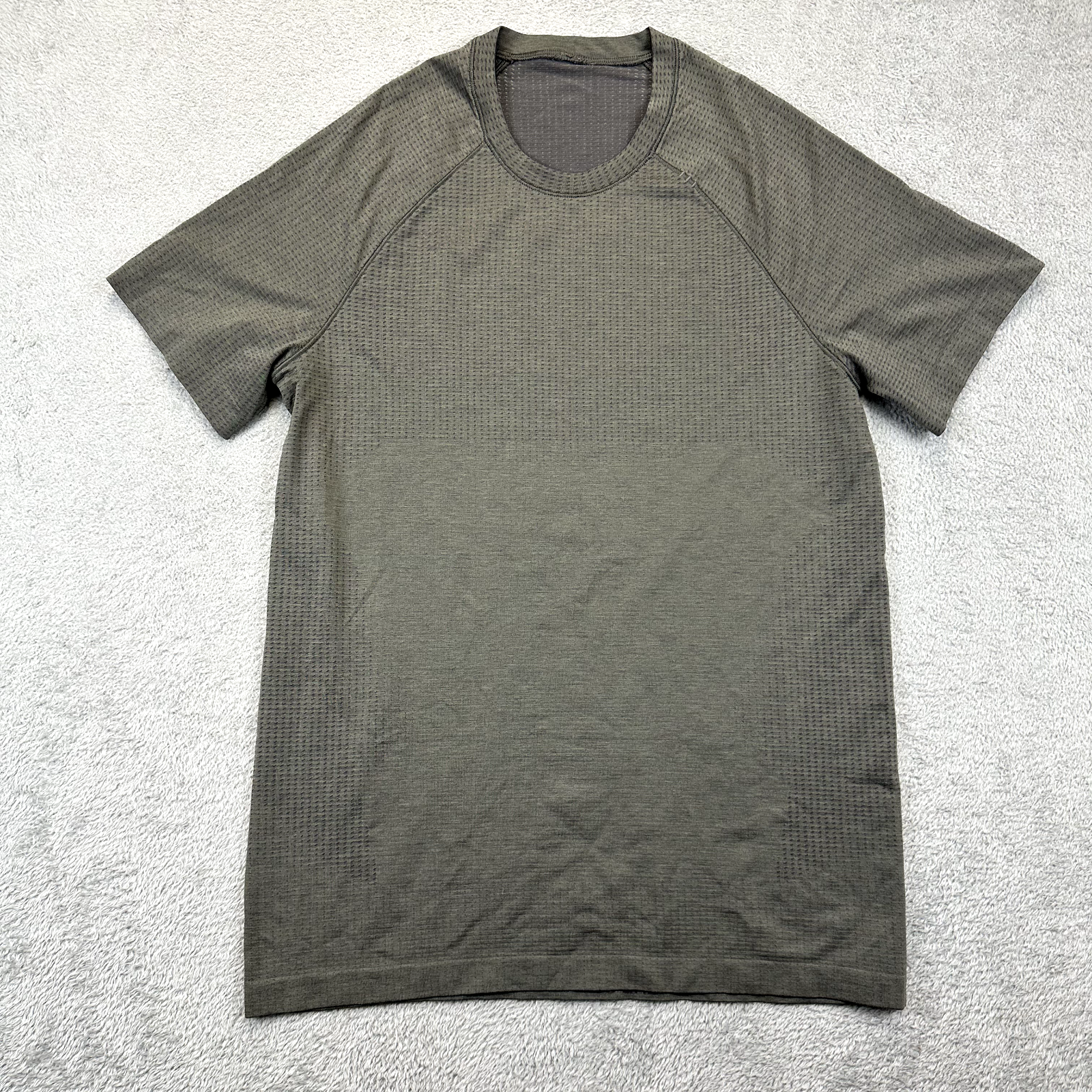 Lululemon Metal Vent Tech Mens Running Short Sleeve Tee S Brown