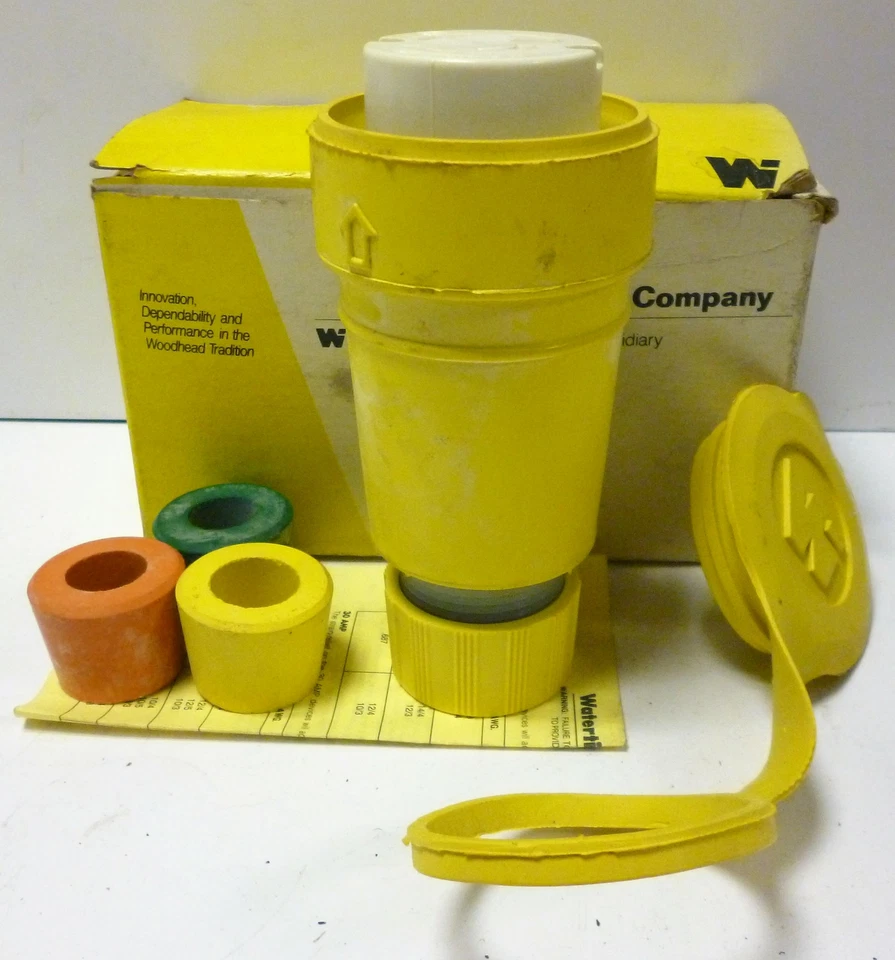 Enchufe Woodhead 27W09 WATERTITE 20A 120V Foto 2 de 4