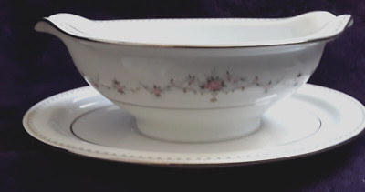 Noritake Fairmont 6102 Platinum Trim Gravy Boat  China Serveware Dish