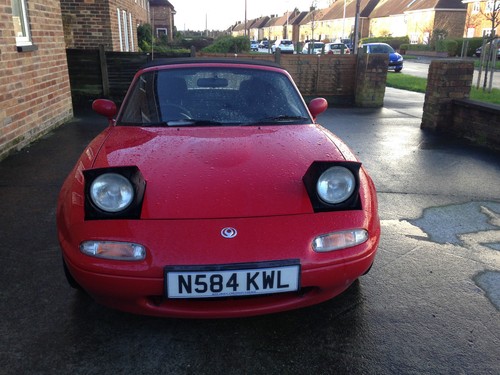 1996 MAZDA MX-5 RED - Picture 2 of 12