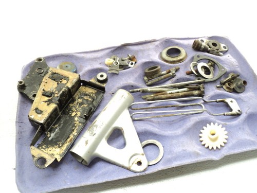 Yamaha DT250 DT 250 Enduro #5305 Nuts, Bolts & Miscellaneous Hardware - 第 2/7 張圖片