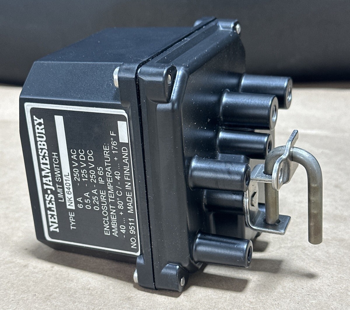 NEW OPEN BOX NELES-Jamesbury Limit Switch NK-6401/L 250VAC 125