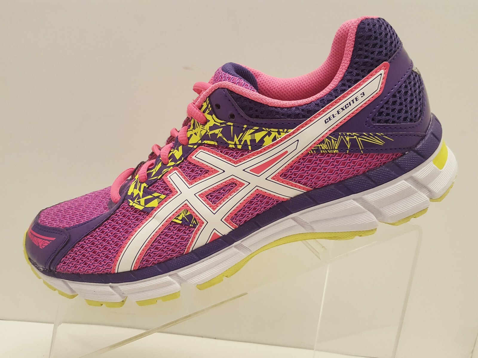 womens hot pink running shoes